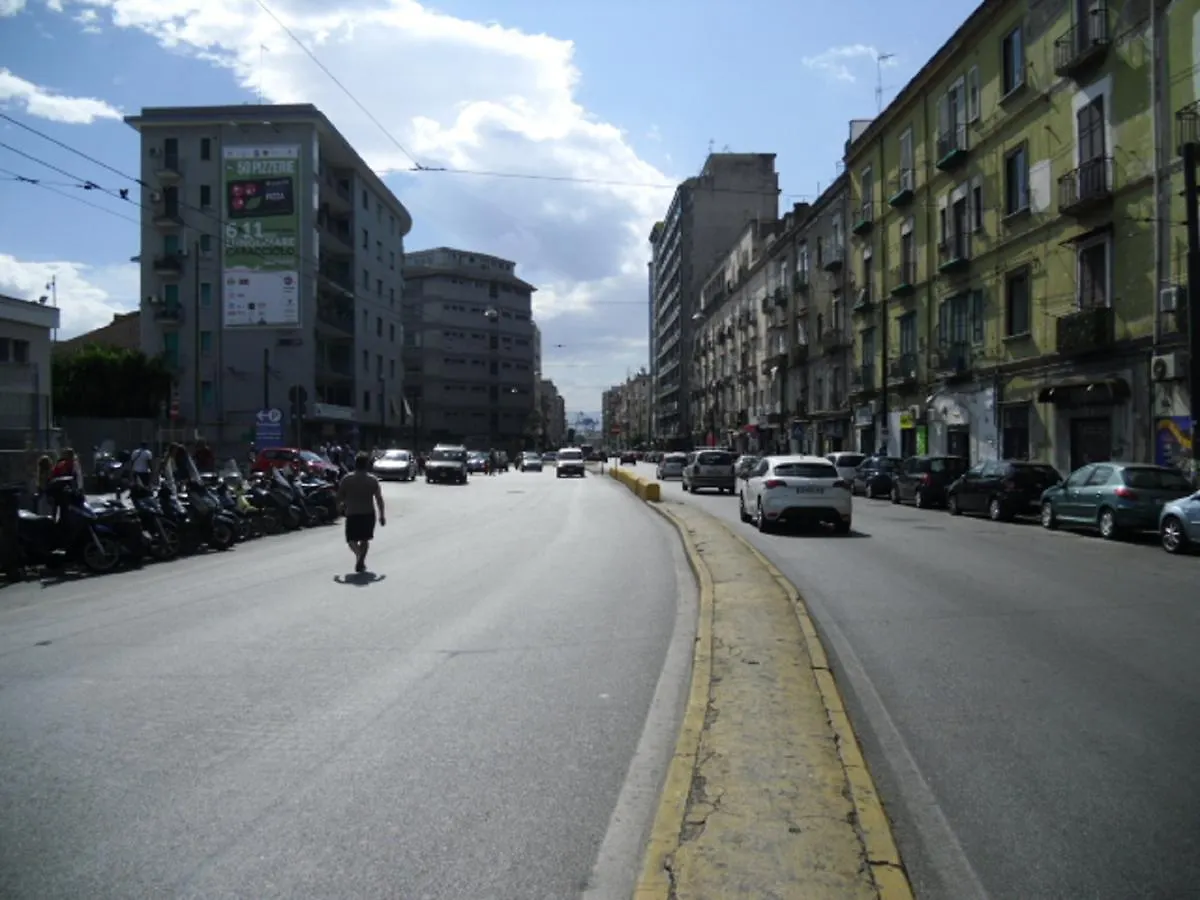 B&B Centralcity Неаполь 2*,